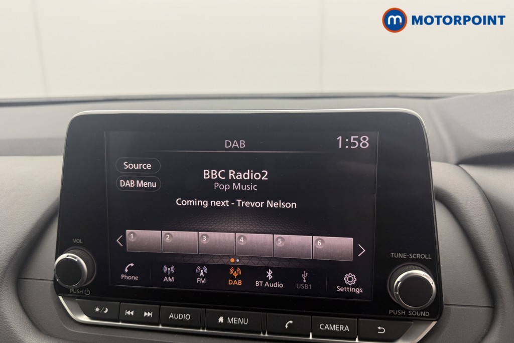 Nissan Qashqai Acenta Premium Automatic Petrol SUV - Stock Number (1602892) - 2nd supplementary image