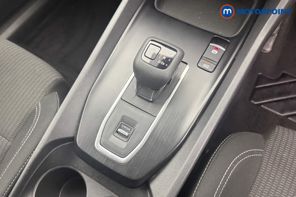 Nissan Qashqai Acenta Premium Automatic Petrol SUV - Stock Number (1602892) - 4th supplementary image