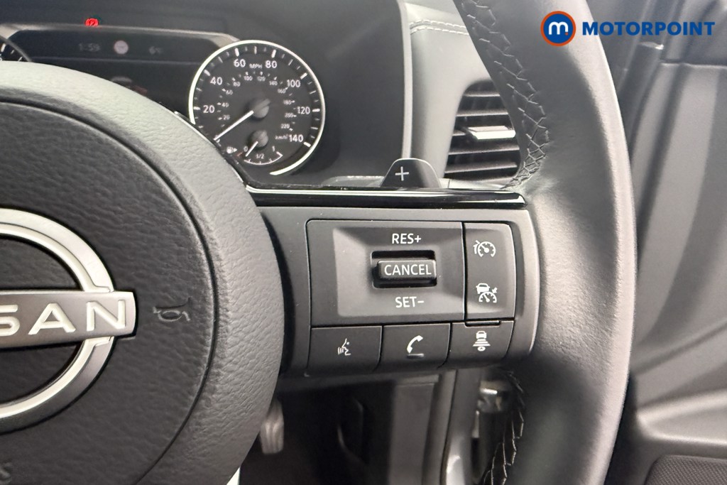 Nissan Qashqai Acenta Premium Automatic Petrol SUV - Stock Number (1602892) - 7th supplementary image