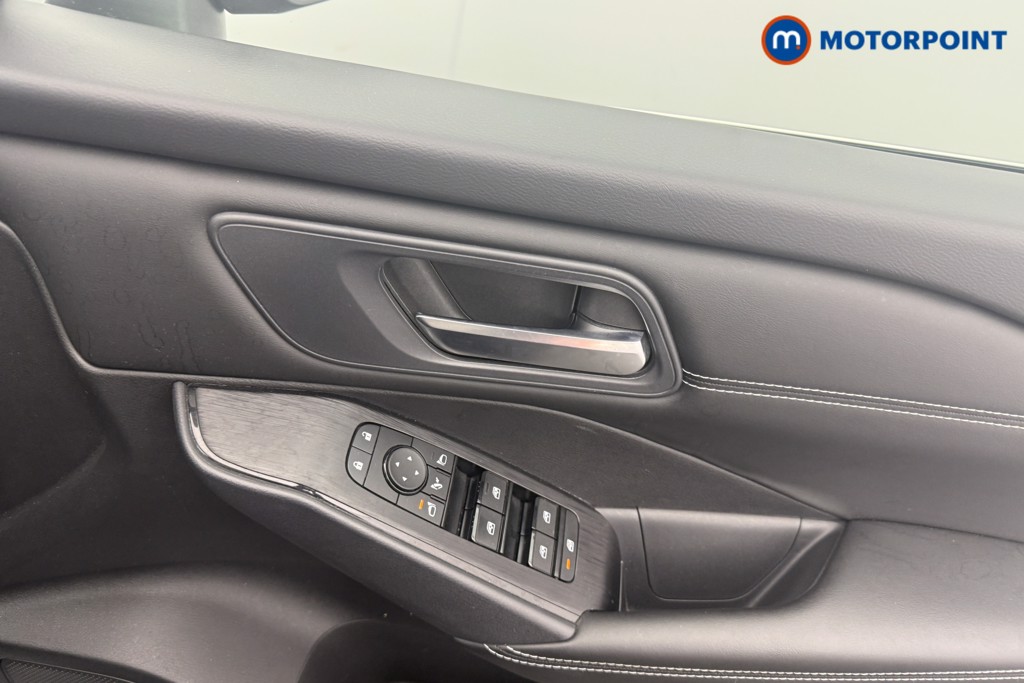 Nissan Qashqai Acenta Premium Automatic Petrol SUV - Stock Number (1602892) - 13th supplementary image