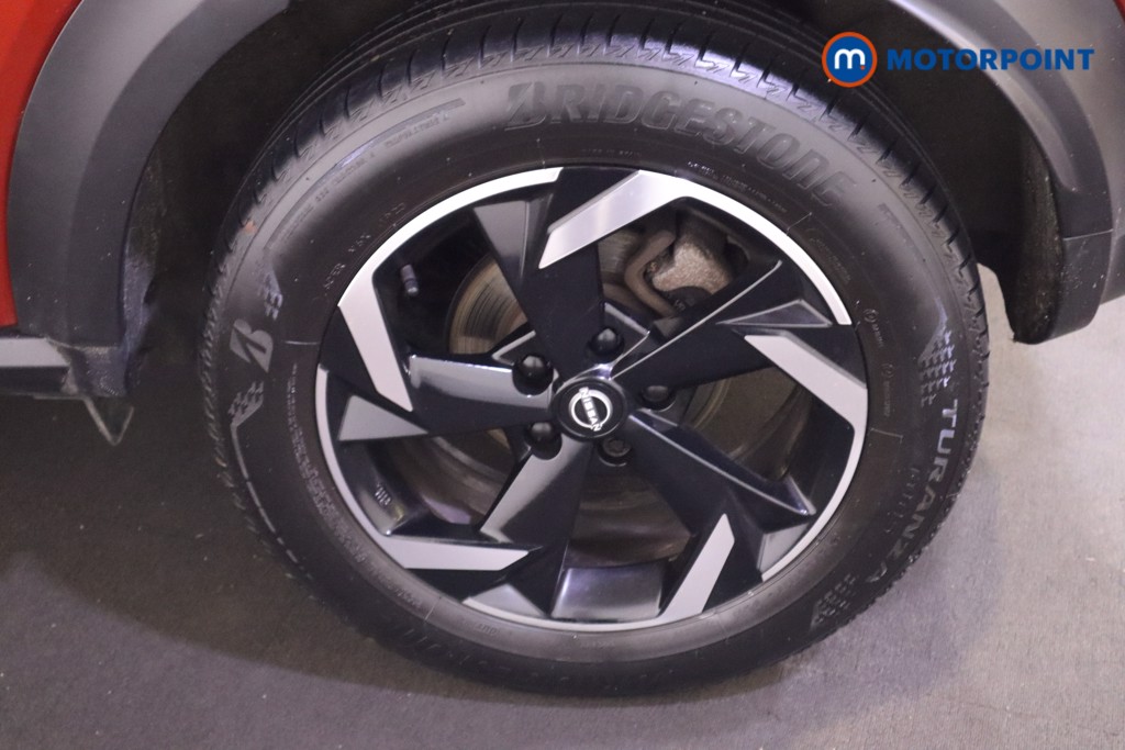 Nissan Juke N-Connecta Automatic Petrol SUV - Stock Number (1603397) - 9th supplementary image
