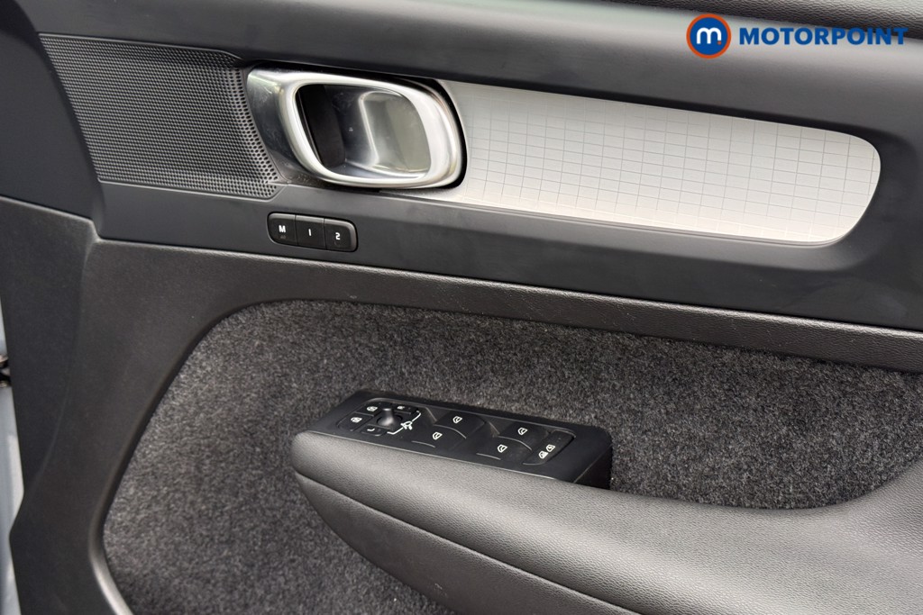 Volvo Xc40 Plus Automatic Petrol SUV - Stock Number (1603682) - 11th supplementary image