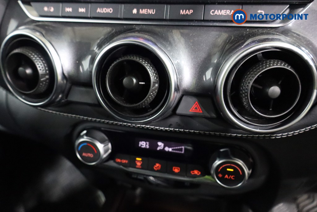 Nissan Juke N-Connecta Manual Petrol SUV - Stock Number (1603815) - 12th supplementary image