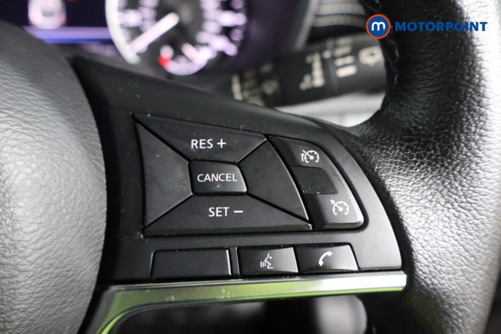 Nissan Juke N-Connecta Manual Petrol SUV - Stock Number (1603815) - 15th supplementary image