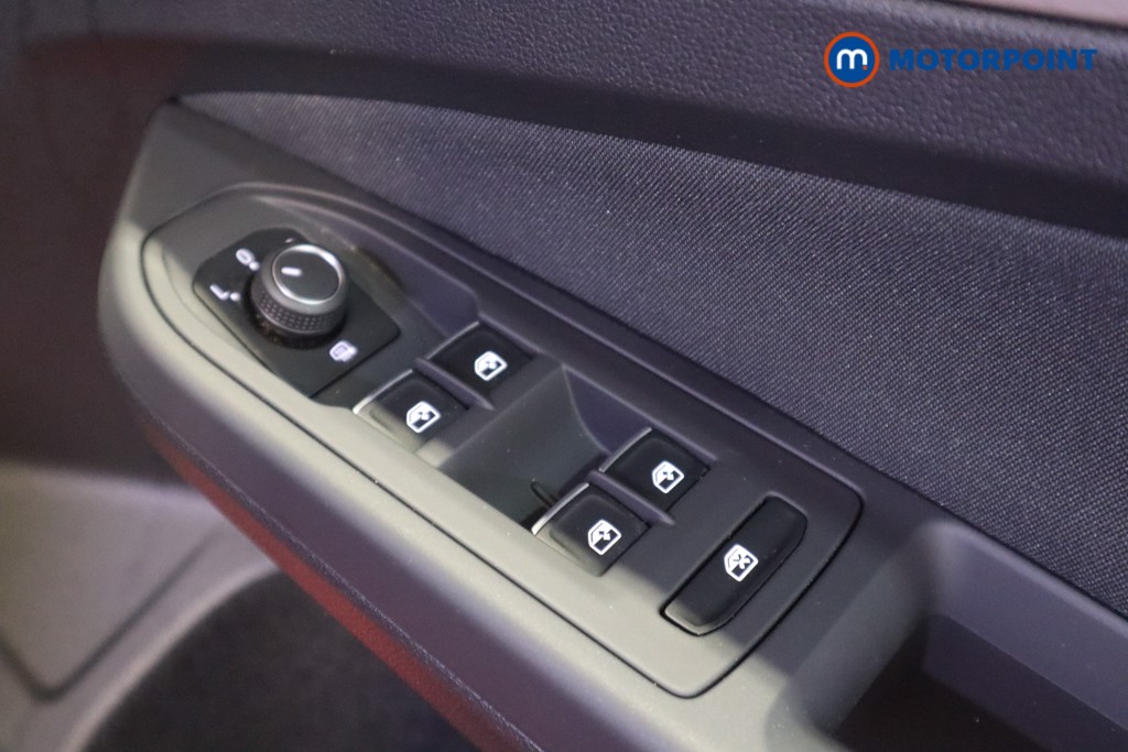 Volkswagen Golf Life Manual Petrol Hatchback - Stock Number (1603926) - 13th supplementary image