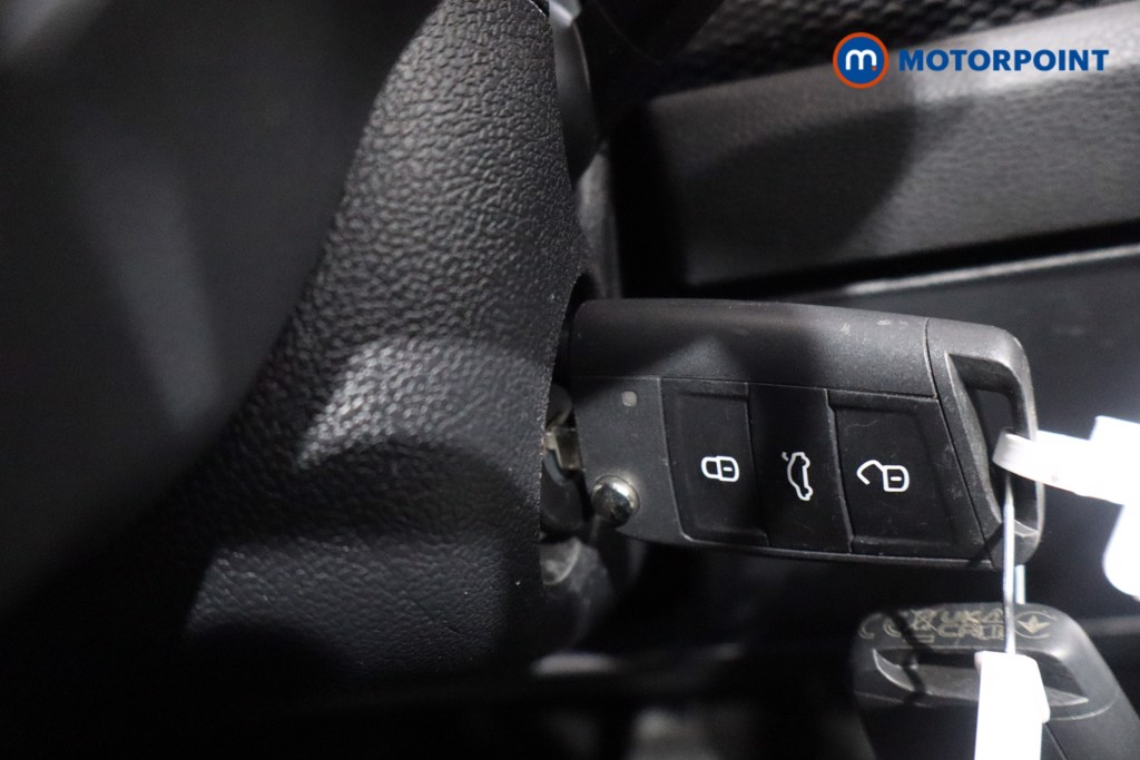 Volkswagen Polo Life Manual Petrol Hatchback - Stock Number (1604088) - 21st supplementary image