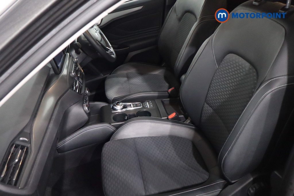 Ford Focus Titanium X Automatic Diesel Hatchback - Stock Number (1604149) - 4th supplementary image