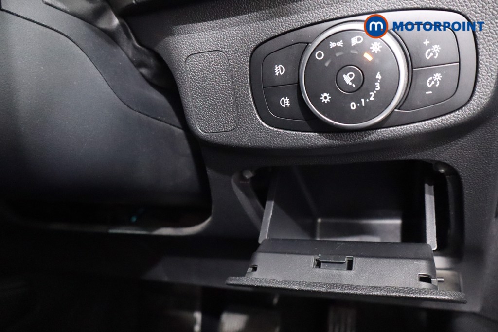 Ford Focus Titanium X Automatic Diesel Hatchback - Stock Number (1604149) - 18th supplementary image