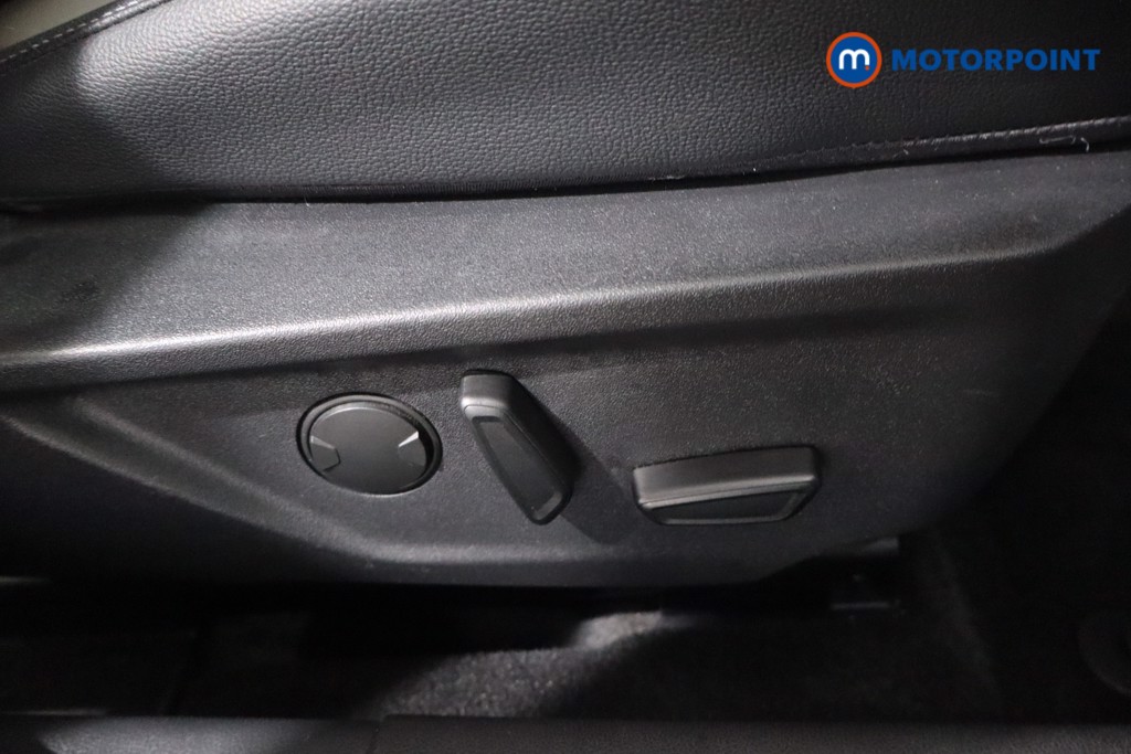 Ford Focus Titanium X Automatic Diesel Hatchback - Stock Number (1604149) - 28th supplementary image