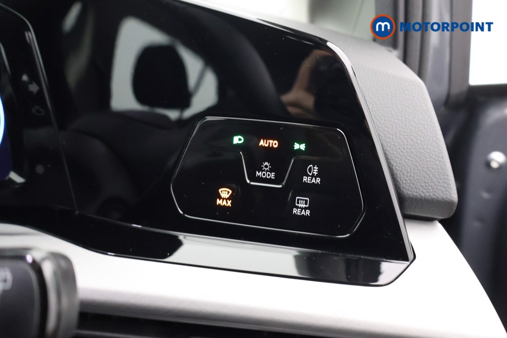 Volkswagen Golf Life Manual Petrol Hatchback - Stock Number (1604156) - 7th supplementary image