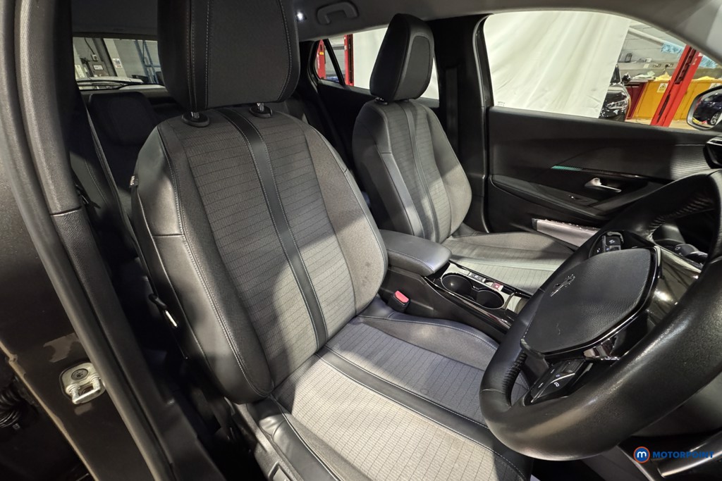 Peugeot 2008 Allure Automatic Petrol SUV - Stock Number (1604202) - 5th supplementary image
