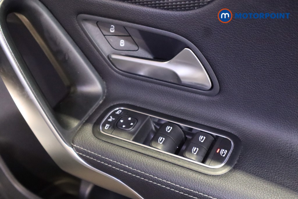 Mercedes-Benz A Class Sport Automatic Diesel Hatchback - Stock Number (1604307) - 12th supplementary image