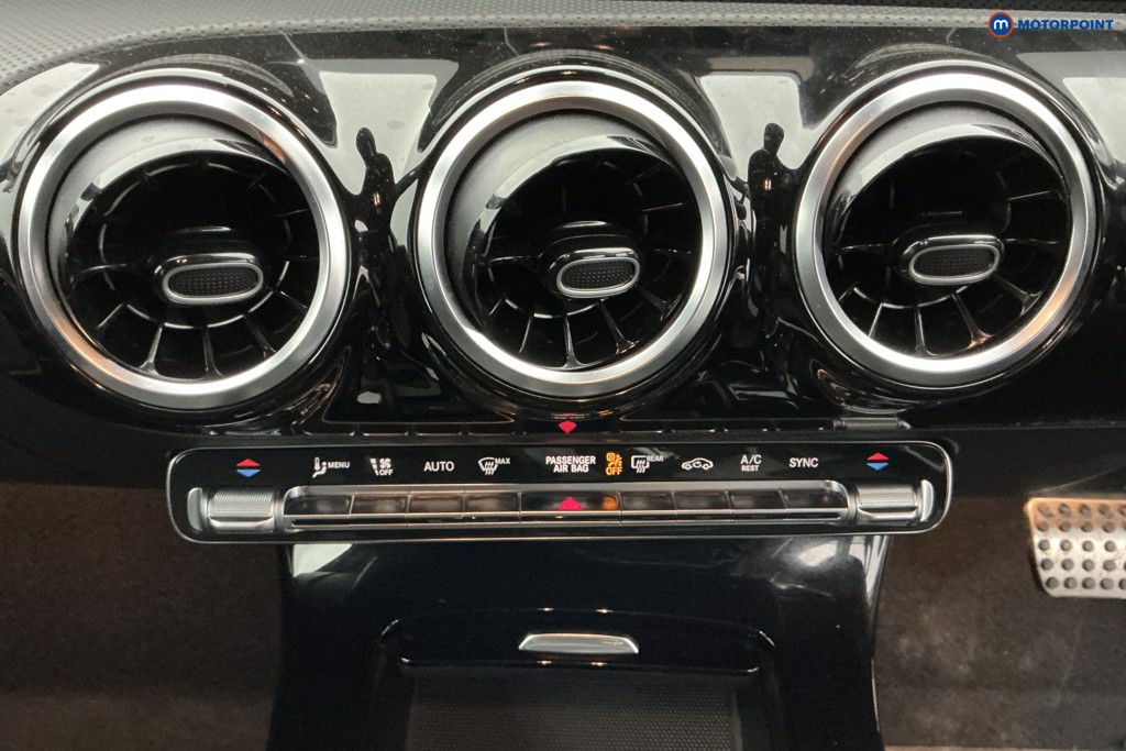 Mercedes-Benz A Class Amg Line Automatic Diesel Hatchback - Stock Number (1553018) - 18th supplementary image