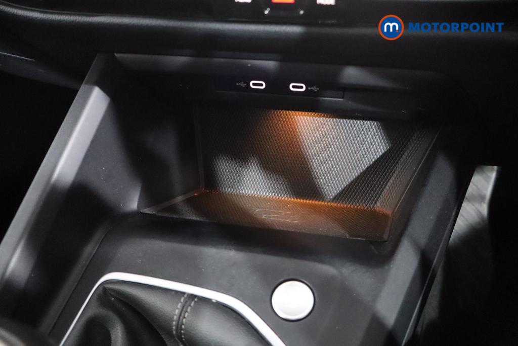 Volkswagen Golf R-Line Manual Petrol Hatchback - Stock Number (1575117) - 6th supplementary image