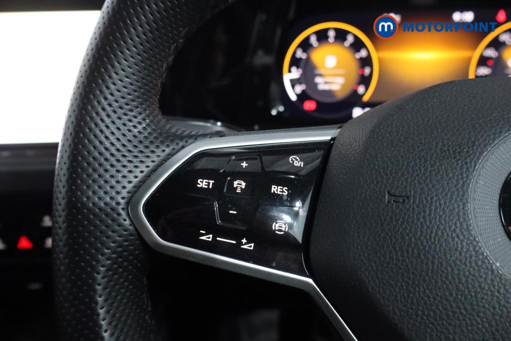 Volkswagen Golf R-Line Manual Petrol Hatchback - Stock Number (1575117) - 13th supplementary image