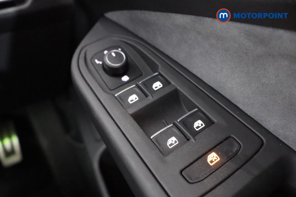 Volkswagen Golf R-Line Manual Petrol Hatchback - Stock Number (1575117) - 17th supplementary image