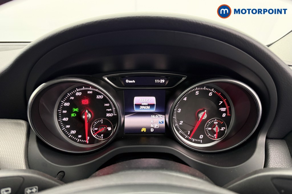 Mercedes-Benz GLA Urban Edition Automatic Petrol SUV - Stock Number (1579467) - 5th supplementary image