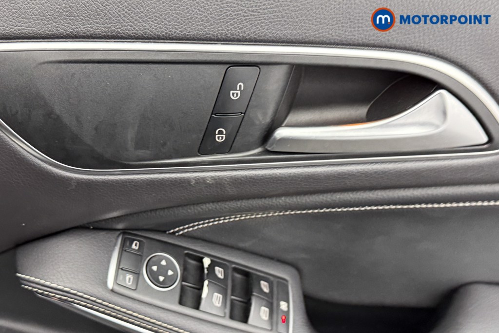 Mercedes-Benz GLA Urban Edition Automatic Petrol SUV - Stock Number (1579467) - 16th supplementary image