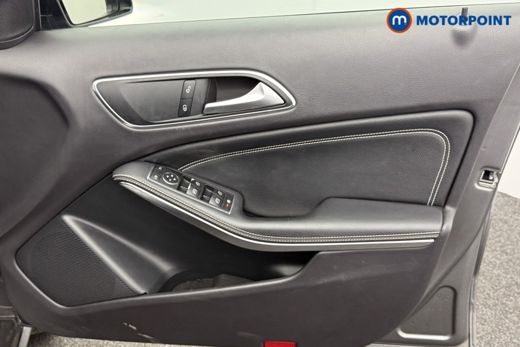 Mercedes-Benz GLA Urban Edition Automatic Petrol SUV - Stock Number (1579467) - 17th supplementary image