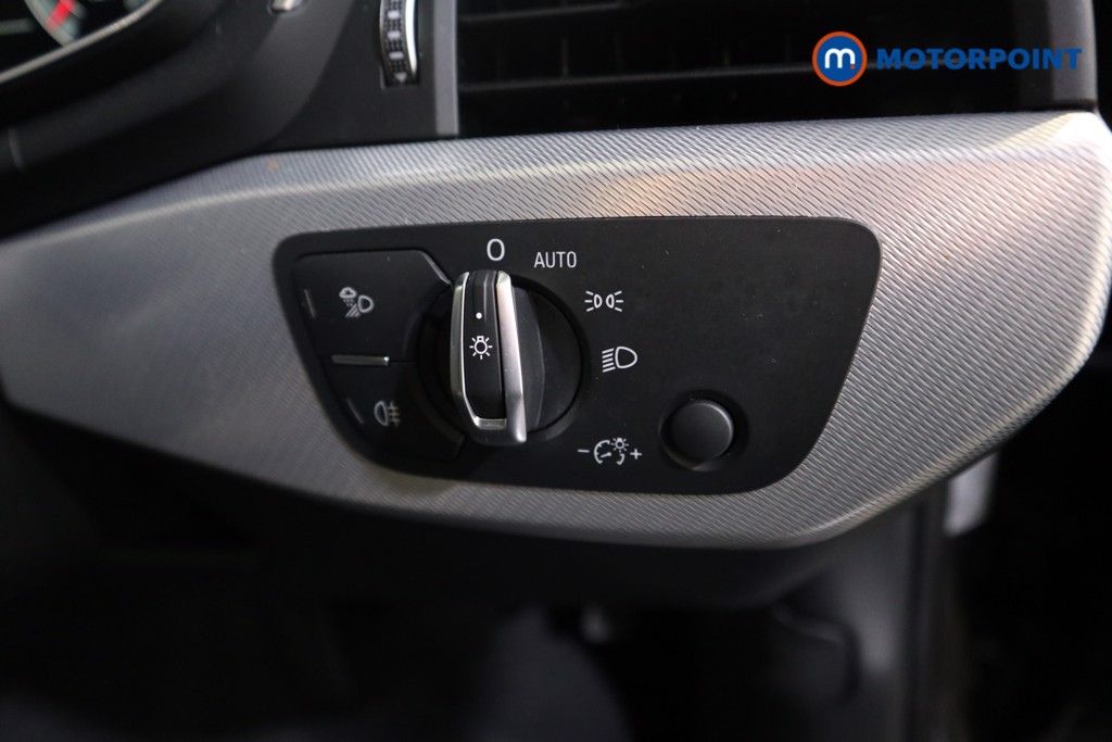 Audi A4 Technik Automatic Petrol Saloon - Stock Number (1583838) - 10th supplementary image