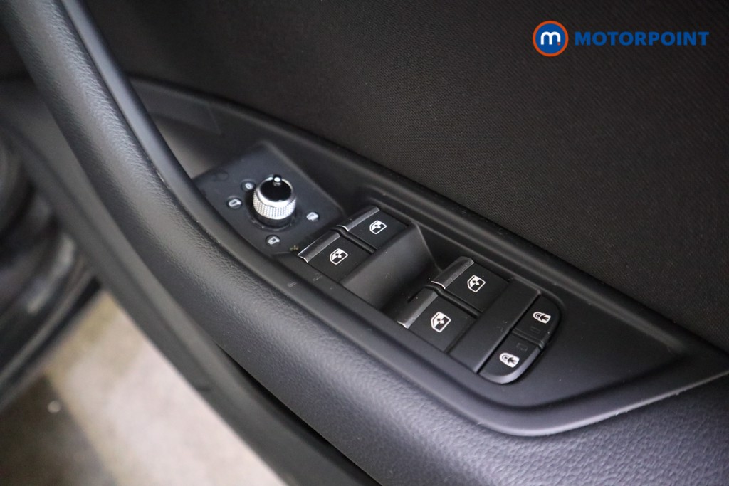 Audi A4 Technik Automatic Petrol Saloon - Stock Number (1583838) - 12th supplementary image