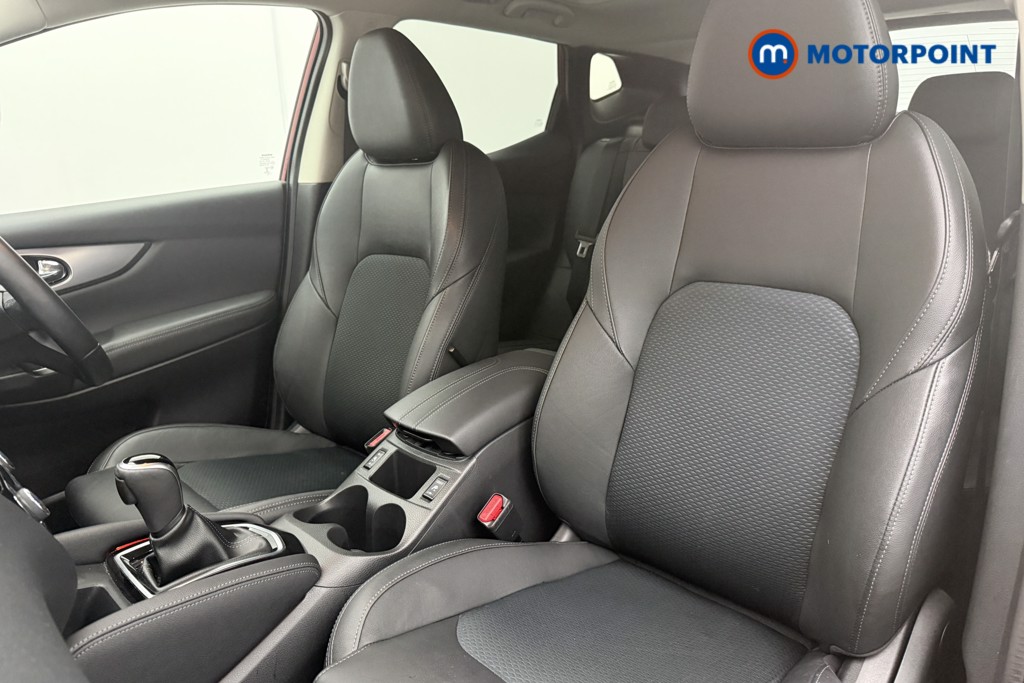 Nissan Qashqai Tekna Automatic Diesel SUV - Stock Number (1588155) - 3rd supplementary image