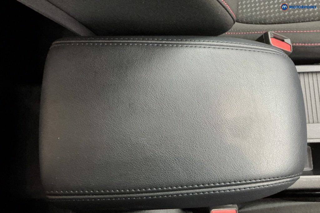 Ford Focus St-Line Manual Petrol Hatchback - Stock Number (1592034) - 14th supplementary image