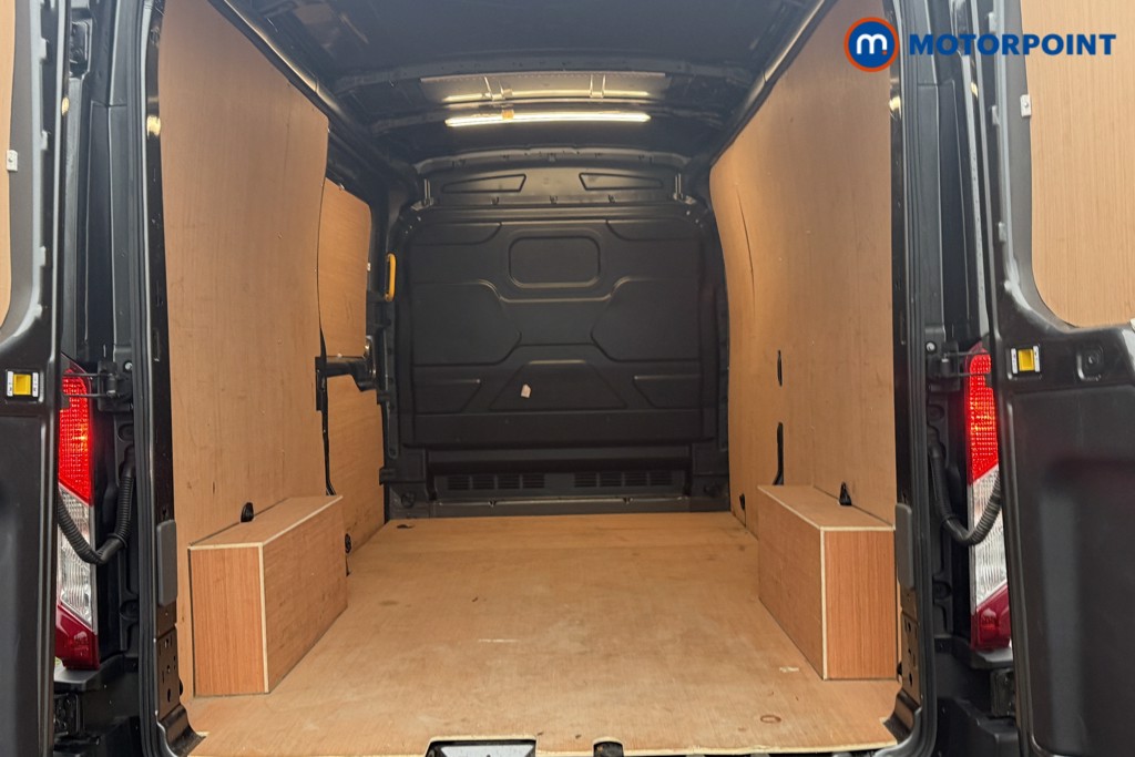 Ford Transit Limited Automatic Diesel Medium Roof Van - Stock Number (1594789) - 14th supplementary image