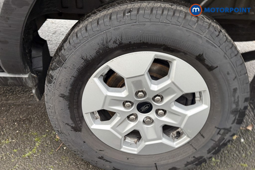 Ford Transit Limited Automatic Diesel Medium Roof Van - Stock Number (1594789) - 16th supplementary image