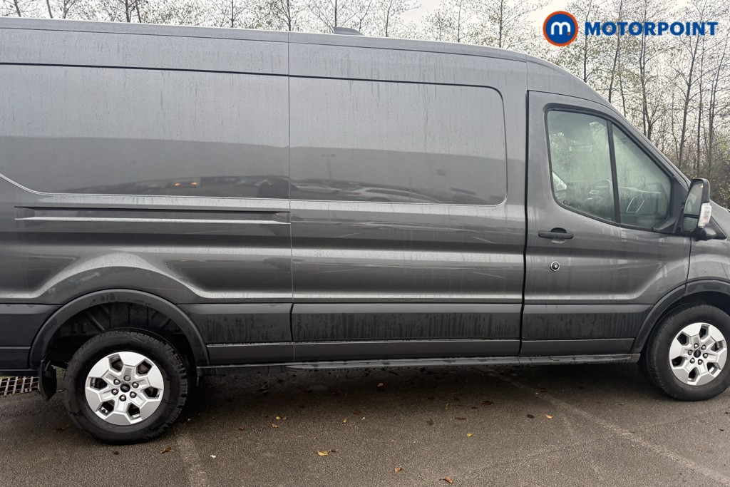 Ford Transit Limited Automatic Diesel Medium Roof Van - Stock Number (1594789) - Passenger side rear corner