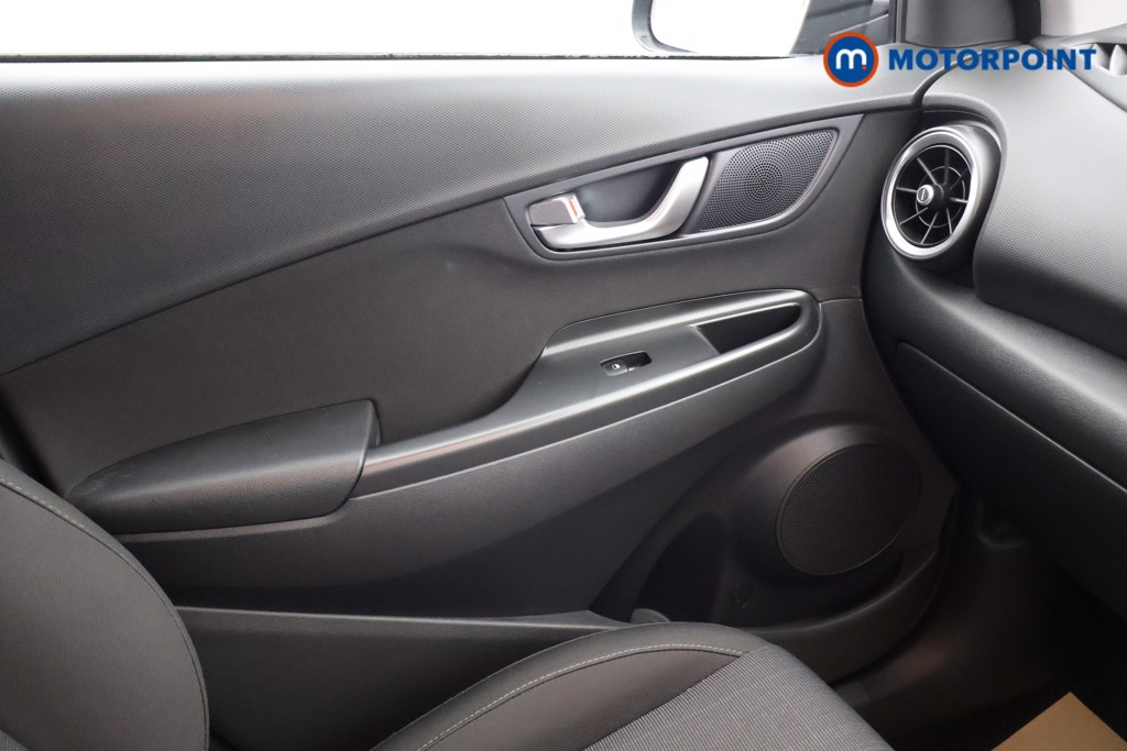 Hyundai Kona Se Connect Automatic Petrol-Electric Hybrid SUV - Stock Number (1594862) - 12th supplementary image