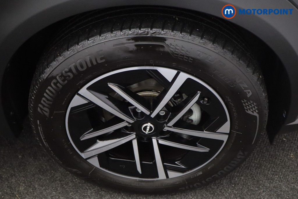 Nissan Juke N-Connecta Manual Petrol SUV - Stock Number (1595674) - 20th supplementary image