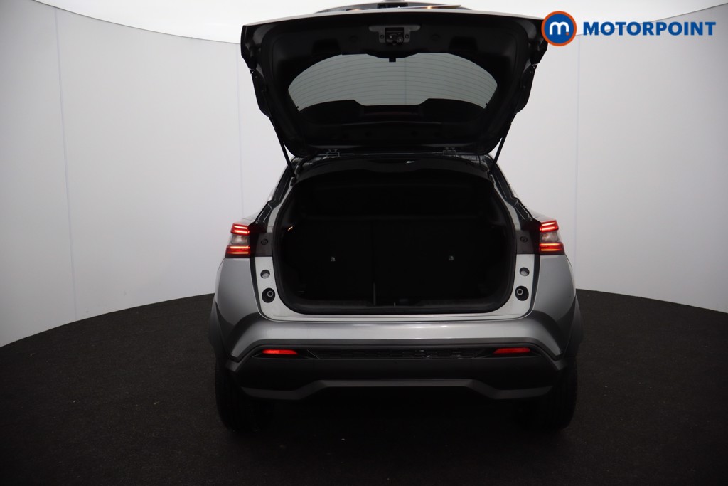 Nissan Juke N-Connecta Manual Petrol SUV - Stock Number (1595674) - 35th supplementary image