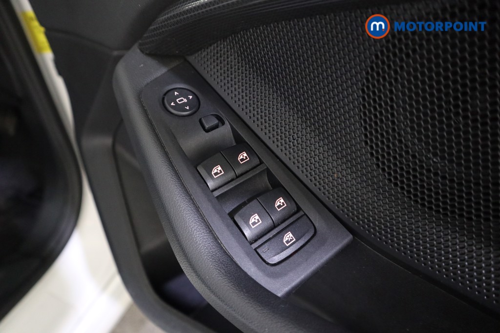 BMW 1 Series Sport Automatic Petrol Hatchback - Stock Number (1597206) - 11th supplementary image