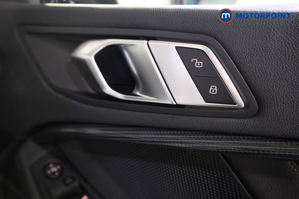 BMW 1 Series Sport Automatic Petrol Hatchback - Stock Number (1597206) - 12th supplementary image