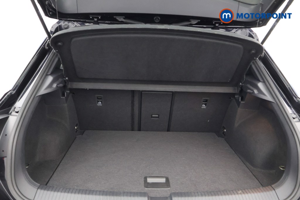 Volkswagen T-Roc R-Line Automatic Petrol SUV - Stock Number (1598559) - 2nd supplementary image