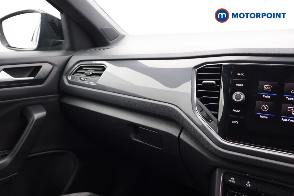 Volkswagen T-Roc R-Line Automatic Petrol SUV - Stock Number (1598559) - 22nd supplementary image