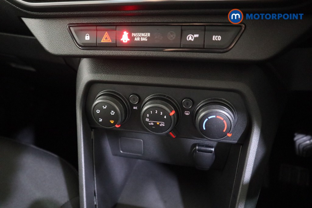 Dacia Sandero Comfort Manual Petrol Hatchback - Stock Number (1599526) - 7th supplementary image