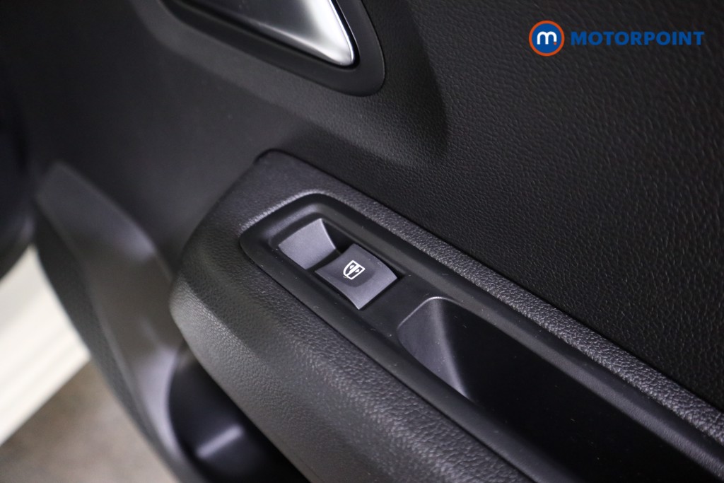 Dacia Sandero Comfort Manual Petrol Hatchback - Stock Number (1599526) - 13th supplementary image