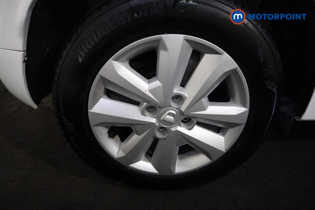 Dacia Sandero Comfort Manual Petrol Hatchback - Stock Number (1599526) - 15th supplementary image