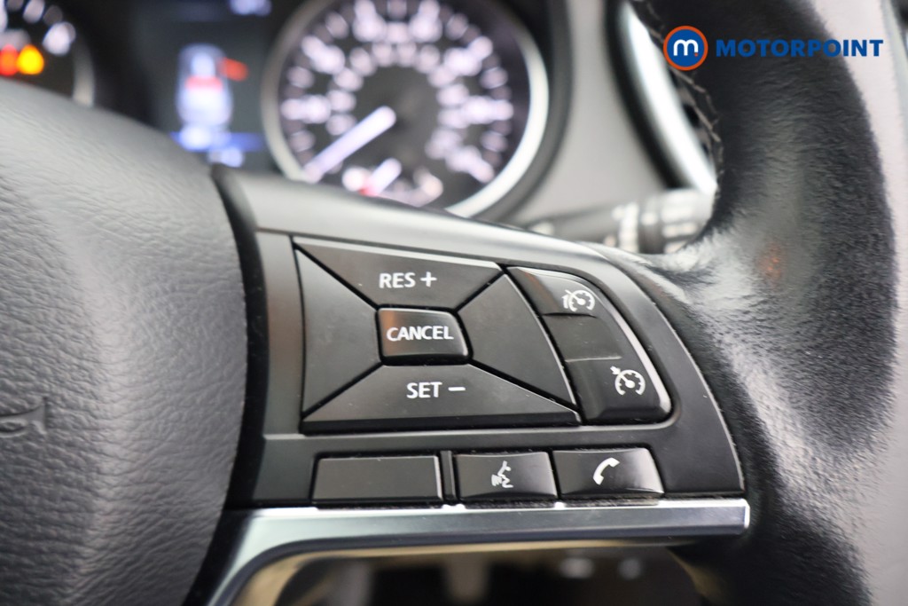 Nissan Qashqai N-Connecta Automatic Diesel SUV - Stock Number (1599554) - 3rd supplementary image