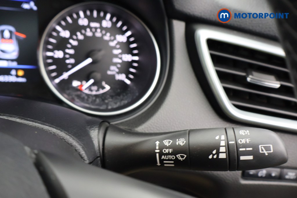 Nissan Qashqai N-Connecta Automatic Diesel SUV - Stock Number (1599554) - 6th supplementary image