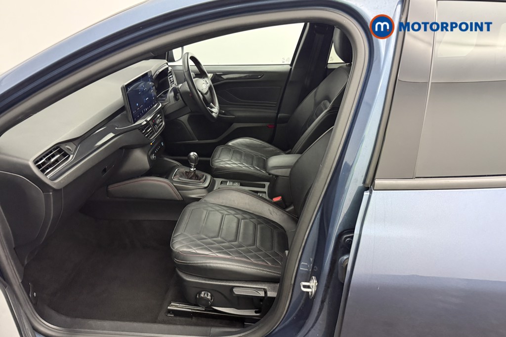 Ford Focus St-Line X Manual Petrol Estate - Stock Number (1600414) - 1st supplementary image