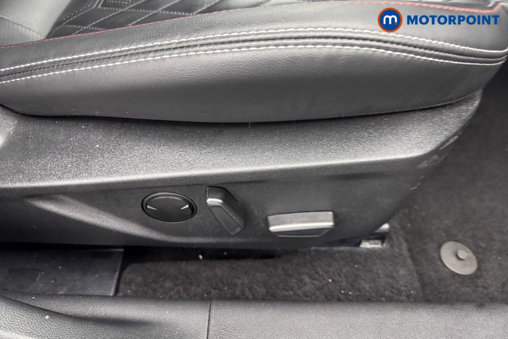 Ford Focus St-Line X Automatic Petrol Hatchback - Stock Number (1600539) - 17th supplementary image