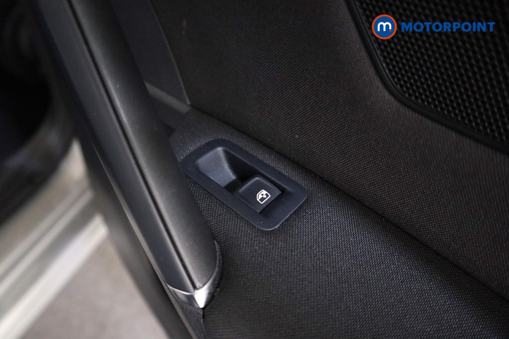 Volkswagen Golf SE Automatic Petrol Hatchback - Stock Number (1600728) - 16th supplementary image