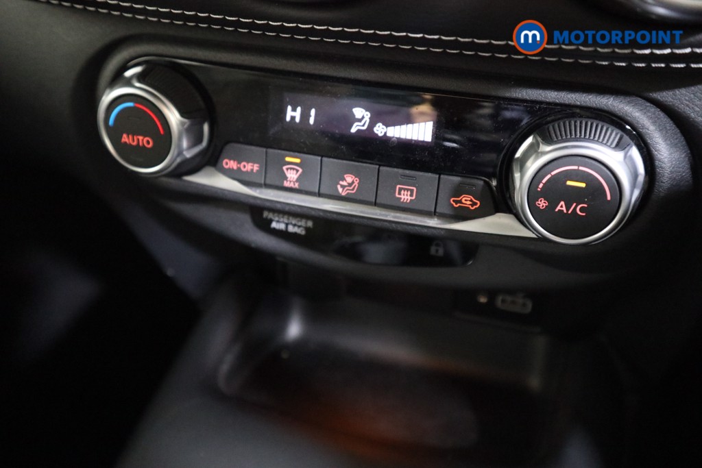 Nissan Juke N-Connecta Manual Petrol SUV - Stock Number (1600904) - 7th supplementary image