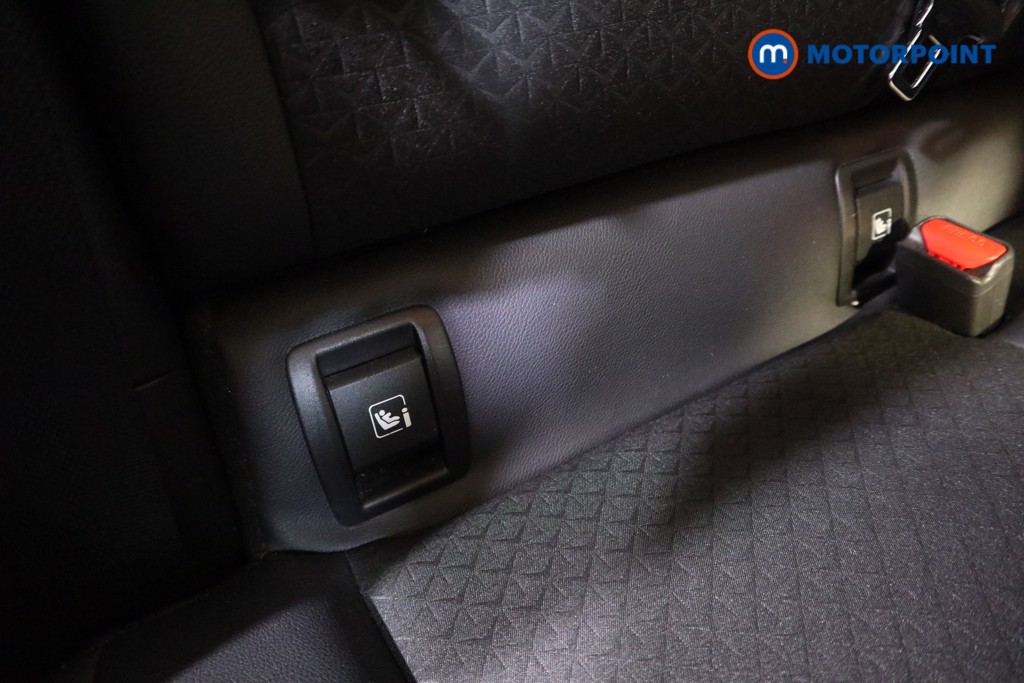 Nissan Juke N-Connecta Manual Petrol SUV - Stock Number (1600904) - 14th supplementary image