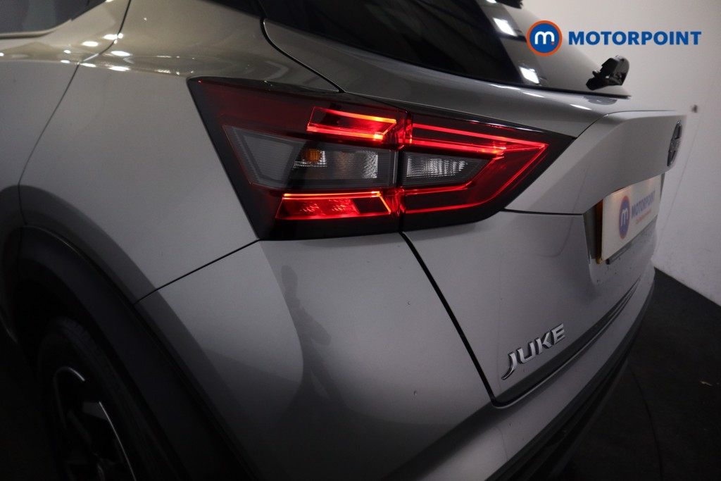 Nissan Juke N-Connecta Manual Petrol SUV - Stock Number (1600904) - 23rd supplementary image