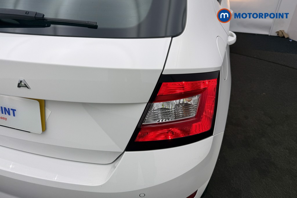 Skoda Fabia Colour Edition Manual Petrol Hatchback - Stock Number (1600910) - 10th supplementary image