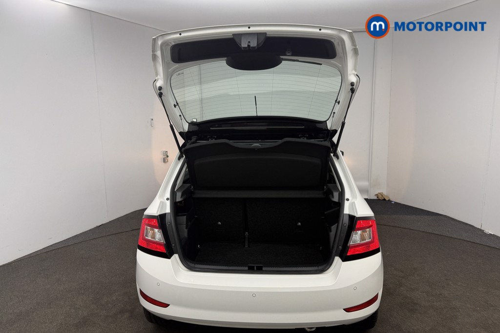 Skoda Fabia Colour Edition Manual Petrol Hatchback - Stock Number (1600910) - 11th supplementary image